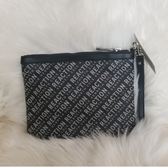 Kenneth Cole wristlet. - Picture 2 of 4